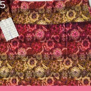 LuLaRoe Cassie. Size large.